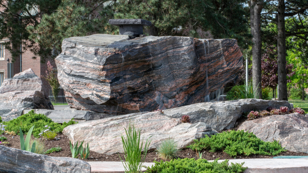 Image: Garden with big rocks